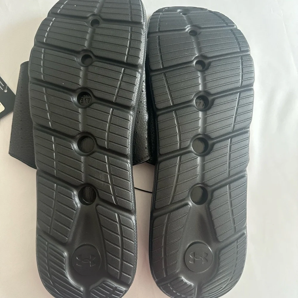 New Under Armour Mens Ignite Pro‎ Slide Athletic Sandals Size 17 Black